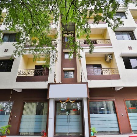 Hotel Ambica Daman Bagian luar foto