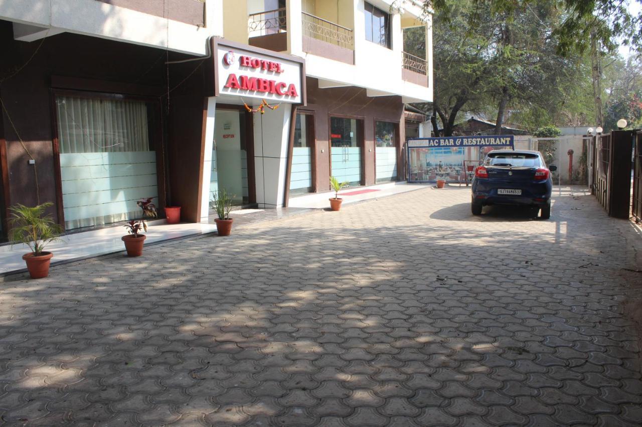 Hotel Ambica Daman Bagian luar foto