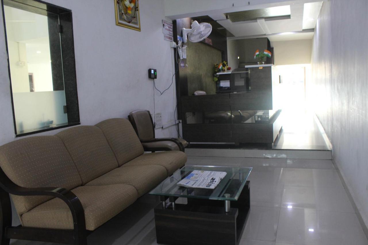 Hotel Ambica Daman Bagian luar foto